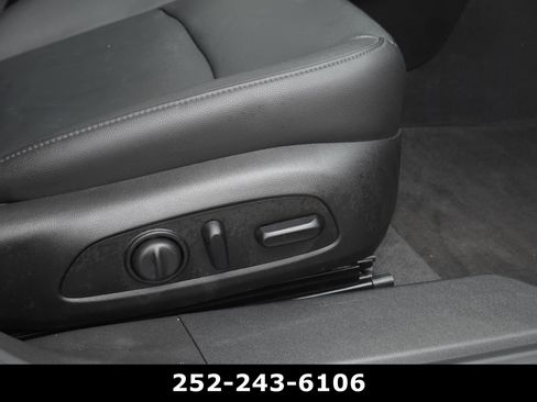 Used 2018 Chevrolet Malibu LT w/ Leather Package image 37
