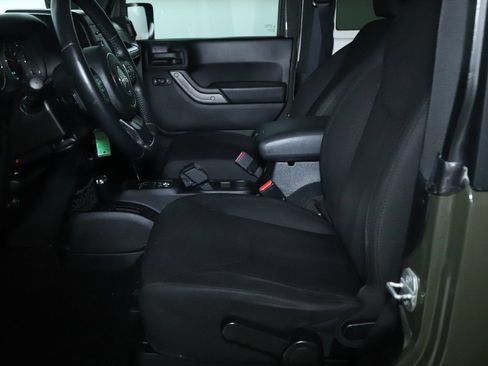 Used 2015 Jeep Wrangler Sport w/ Quick Order Package 24S AWD/4WD image 7