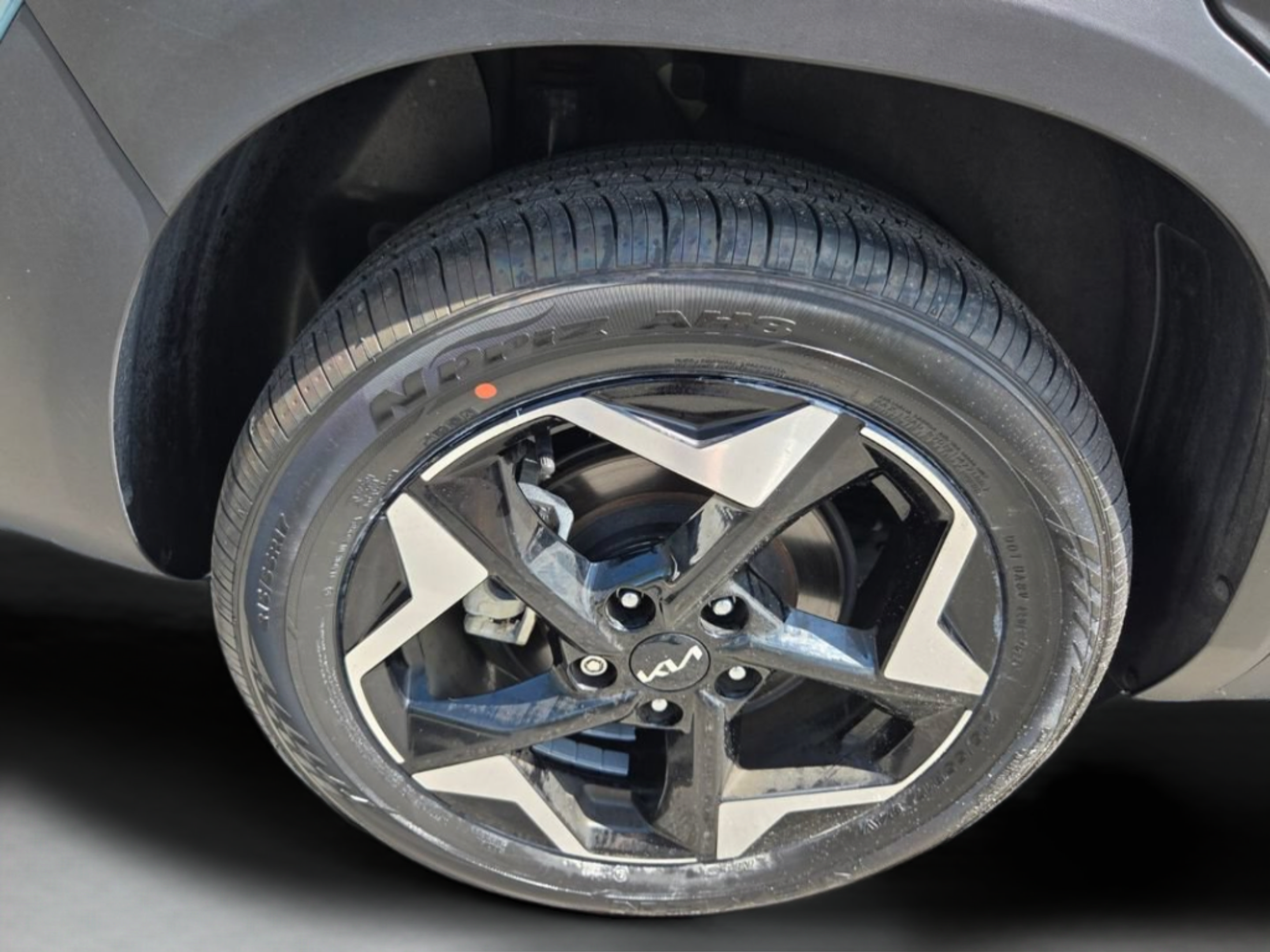 Certified 2024 Kia Seltos EX AWD/4WD image 19