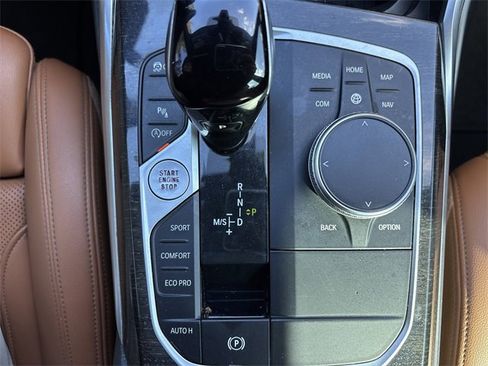 Used 2022 BMW 330i Sedan w/ Driving Assistance Package image 10