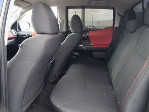 Used 2018 Toyota Tacoma SR5 image 12