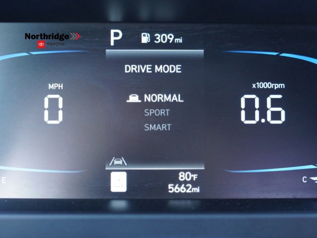 Used 2026 Hyundai Elantra Sport FWD image 29