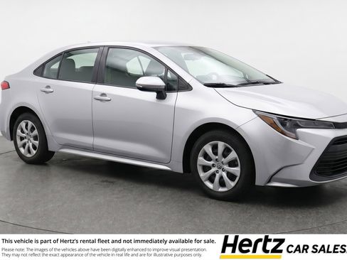 Used 2025 Toyota Corolla LE FWD image 1