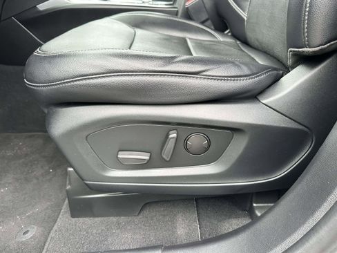 Used 2021 Ford Explorer Limited w/ Equipment Group 301A image 12