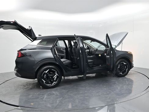 New 2026 Kia Sportage EX image 53