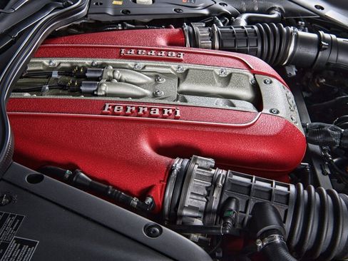 Used 2022 Ferrari 812 GTS RWD image 45
