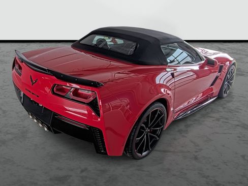 Used 2019 Chevrolet Corvette Grand Sport w/ Carbon Flash Badge Package RWD image 14