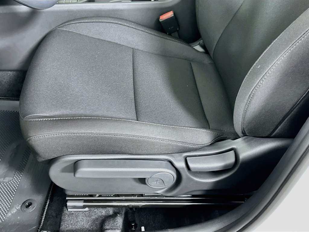 New 2027 Hyundai Kona SE FWD image 19