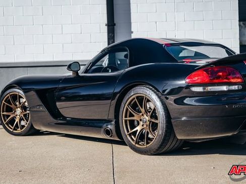 Used 2004 Dodge Viper SRT-10 image 53