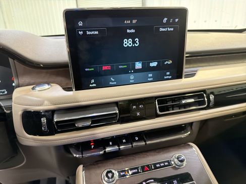 Used 2021 Lincoln Aviator Reserve w/ Equipment Group 201A image 17