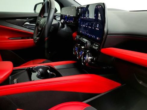 Used 2024 Chevrolet Blazer EV RS RWD image 36