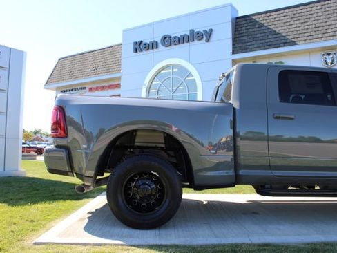 New 2026 RAM 3500 Laramie w/ Night Edition AWD/4WD image 39