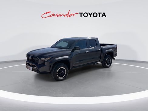 Certified 2025 Toyota Tacoma TRD Off-Road image 4