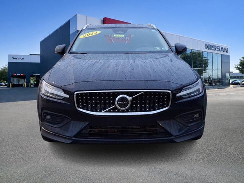 Used 2024 Volvo V60 B5 Cross Country Plus w/ Protection Package Premier image 2