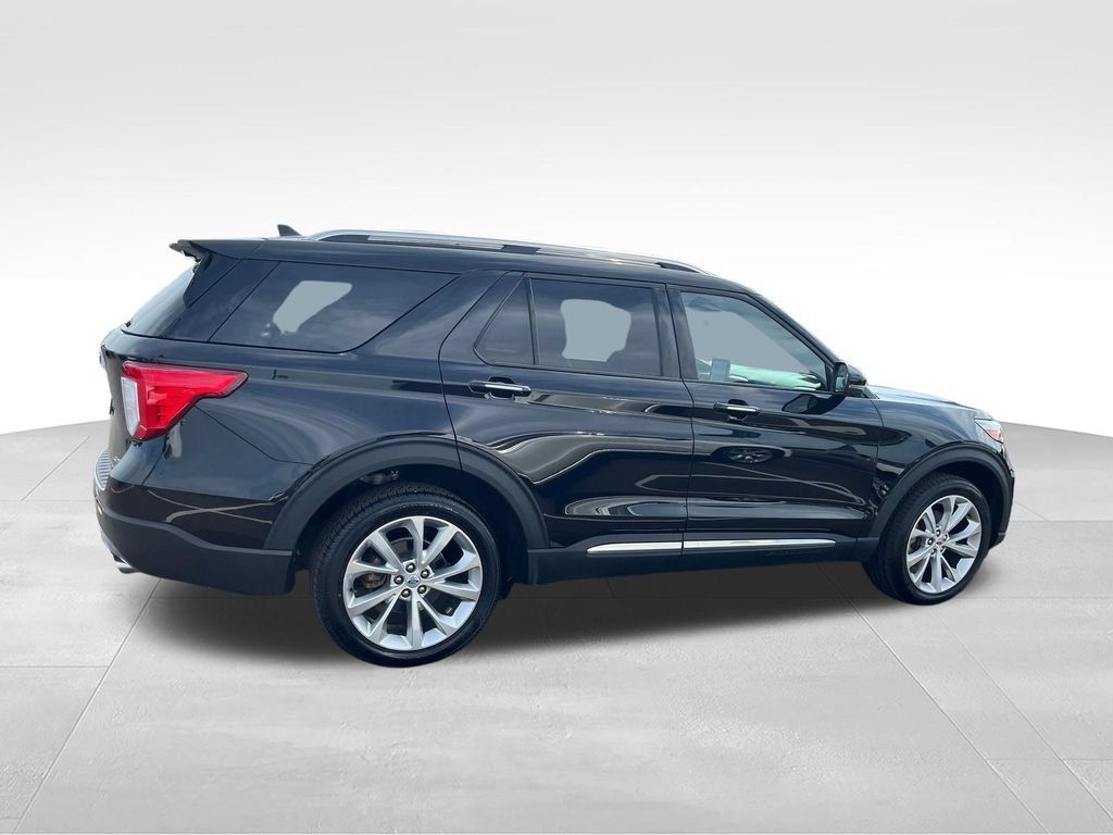 Used 2022 Ford Explorer Platinum w/ Equipment Group 601A AWD/4WD image 6