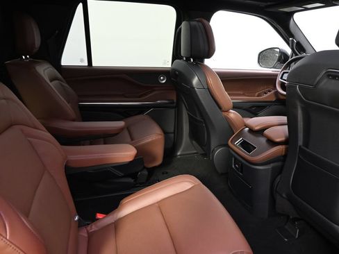 New 2026 Lincoln Navigator L Reserve AWD/4WD image 18