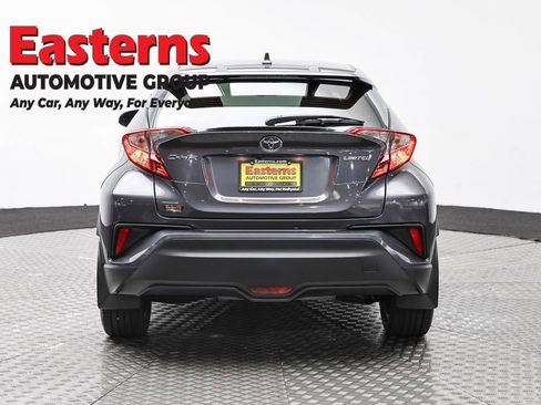 Used 2019 Toyota C-HR Limited FWD image 6