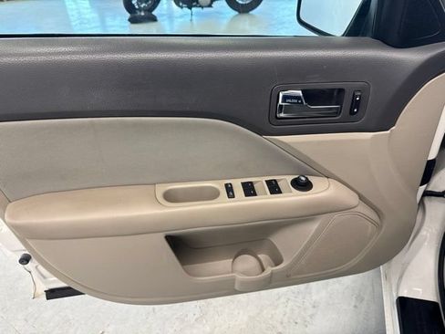 Used 2012 Ford Fusion SE FWD image 18