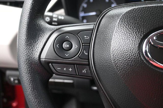 Used 2025 Toyota Corolla LE FWD image 28