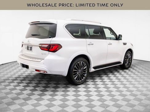 Used 2024 INFINITI QX80 Sensory AWD/4WD image 5