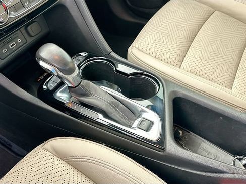 Used 2022 Buick Encore GX Essence w/ Advanced Technology Package FWD image 17