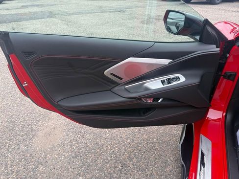 Used 2025 Chevrolet Corvette Z06 RWD image 19