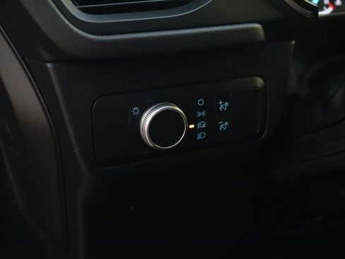 Used 2020 Ford Escape SE image 13
