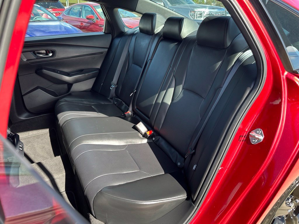 Used 2025 Honda Accord Sport image 30