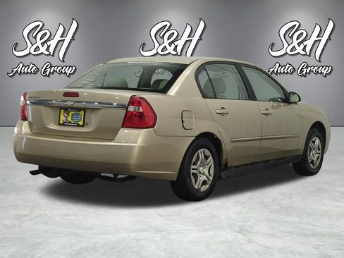 Used 2008 Chevrolet Malibu LS image 18