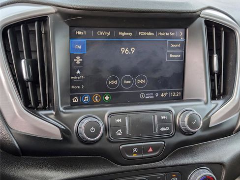 Used 2024 GMC Terrain AT4 image 28