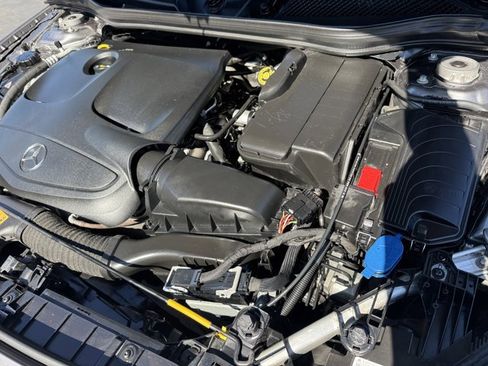 Used 2019 Mercedes-Benz GLA 250 image 4