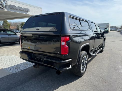 Used 2021 Chevrolet Silverado 2500 LTZ w/ Carhartt Edition image 9