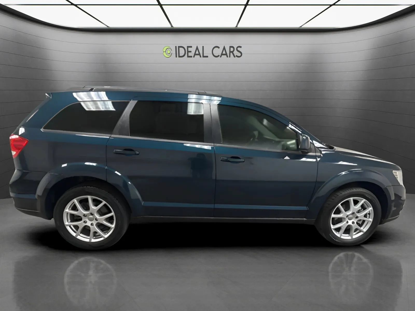 Used 2013 Dodge Journey SXT w/ Flexible Seating Group FWD image 4