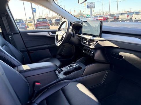 Used 2025 Ford Escape Platinum image 14