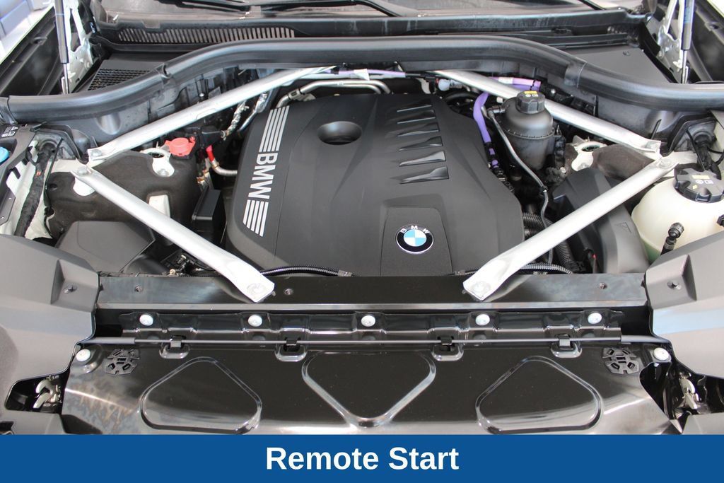 Used 2023 BMW X7 xDrive40i AWD/4WD image 10