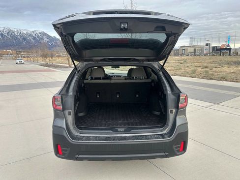 Used 2020 Subaru Outback Premium image 7