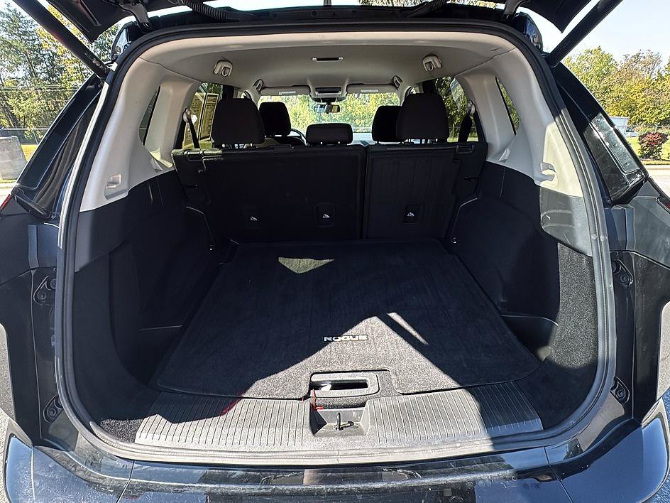 Certified 2025 Nissan Rogue SV AWD/4WD image 38