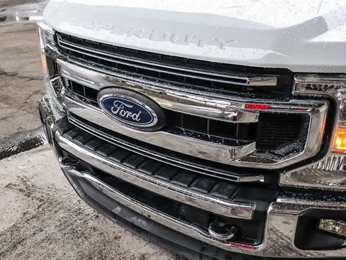 Used 2022 Ford F350 XLT w/ XLT Premium Package image 8