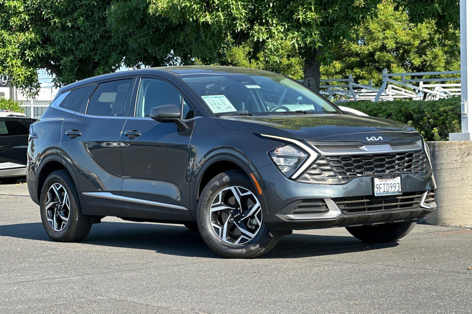 Used 2023 Kia Sportage LX AWD/4WD image 1