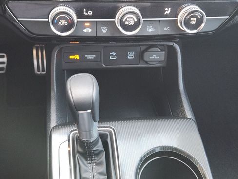 Used 2025 Honda Civic Sport image 18