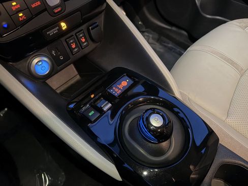 Used 2019 Nissan Leaf SL w/ SL Technology Package image 25