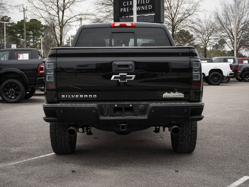 Used 2018 Chevrolet Silverado 1500 High Country image 9