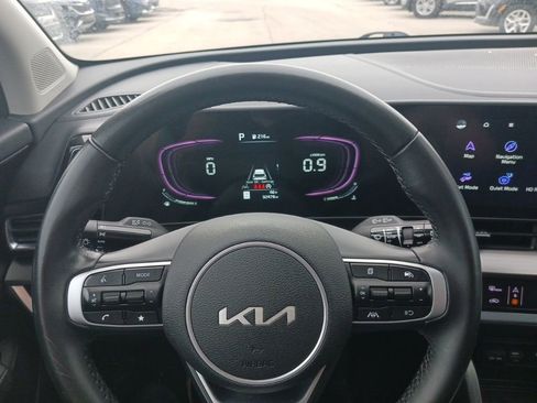 Used 2023 Kia Sportage EX image 7