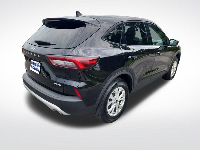 Used 2025 Ford Escape Active AWD/4WD image 5