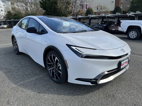 New 2026 Toyota Prius Plug-In Hybrid image 3
