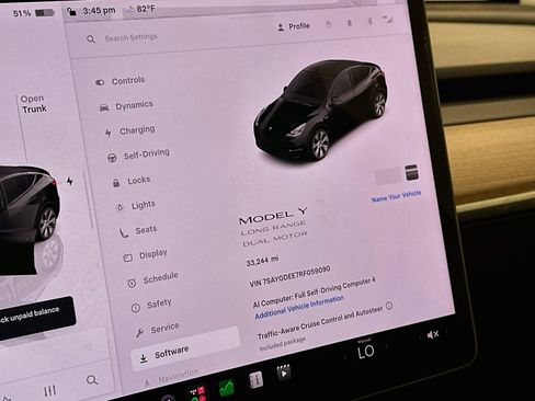 Used 2024 Tesla Model Y Long Range AWD/4WD image 18