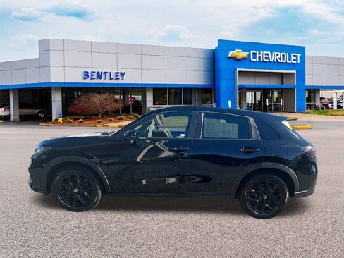 Used 2023 Honda HR-V Sport image 2