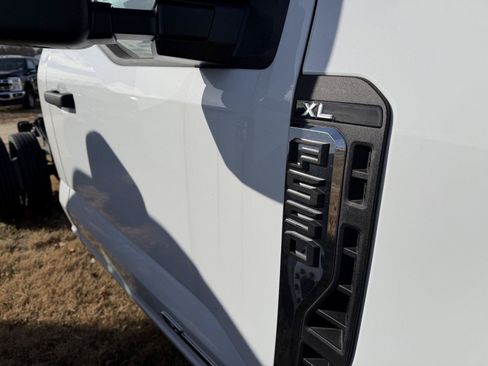 New 2025 Ford F550 2WD Regular Cab Super Duty image 14
