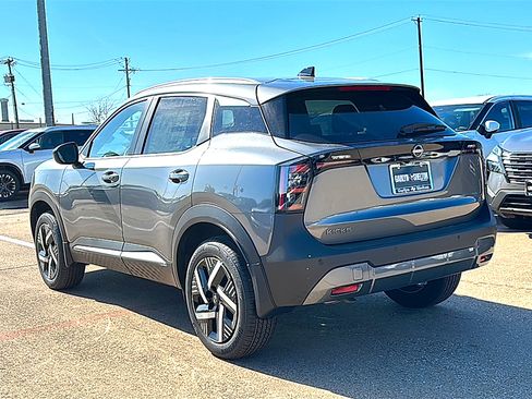 New 2026 Nissan Kicks SV w/ SV Premium Package image 6