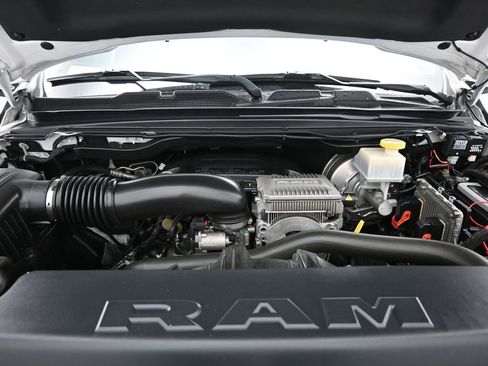Used 2021 RAM 1500 Big Horn image 15
